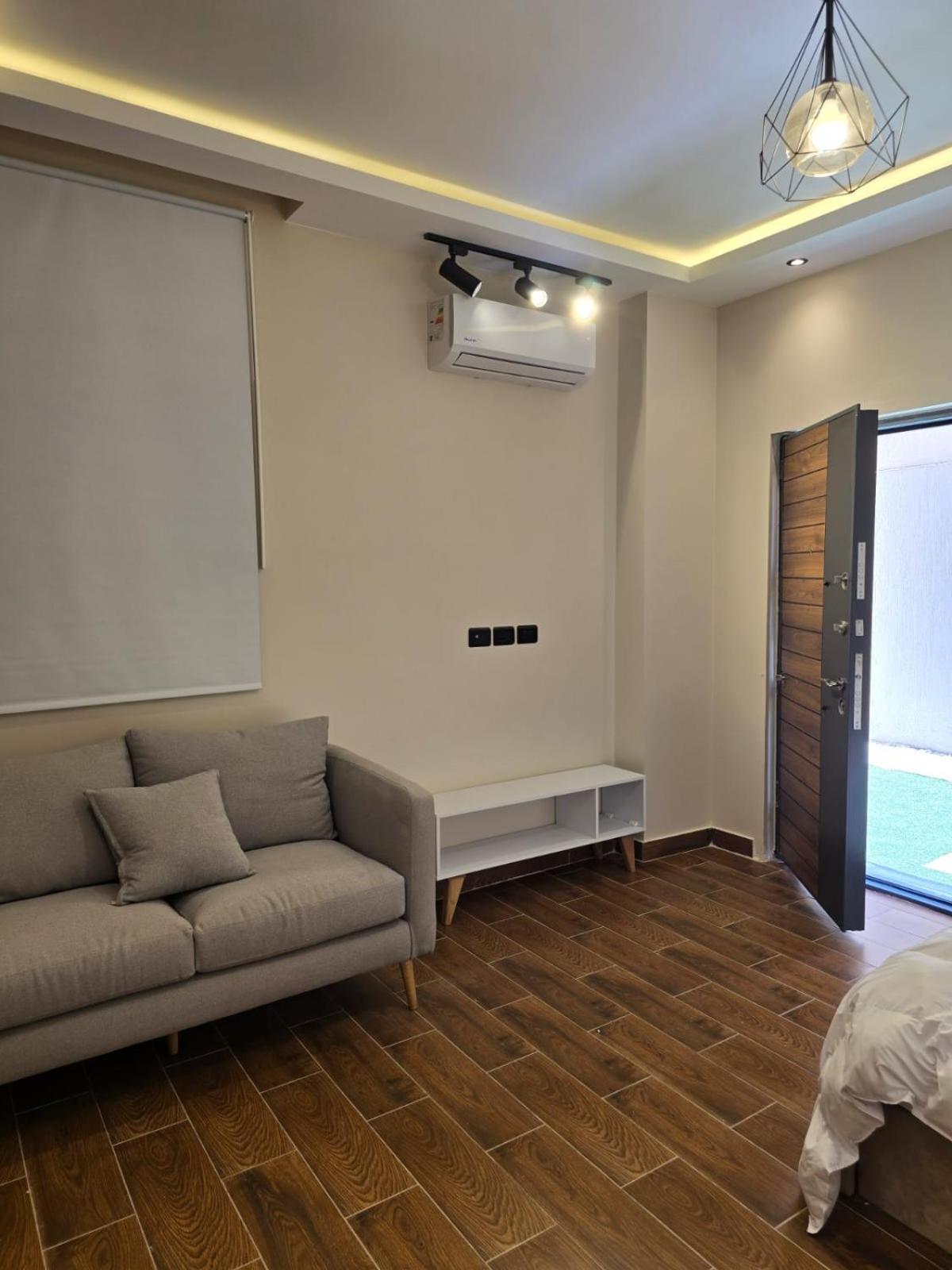 Apartment Fully Furnished Modern In New