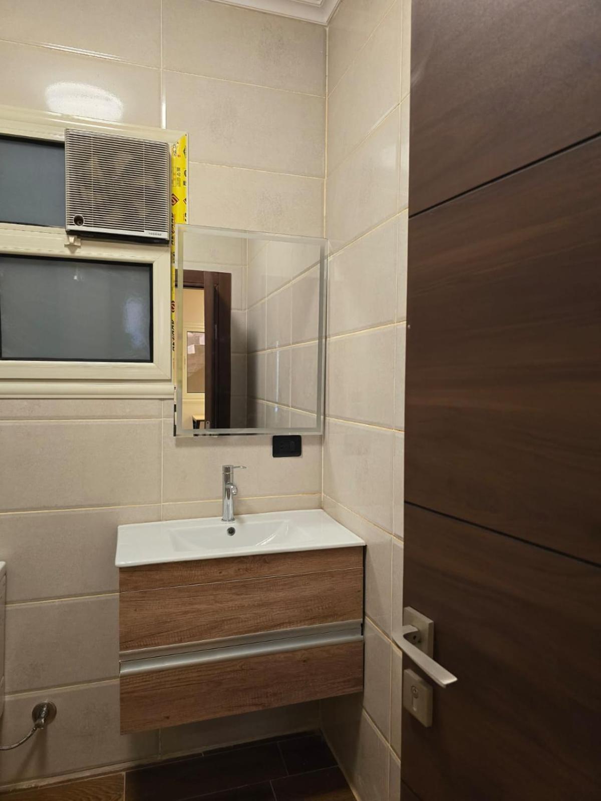 Apartment Fully Furnished Modern In New Cairo