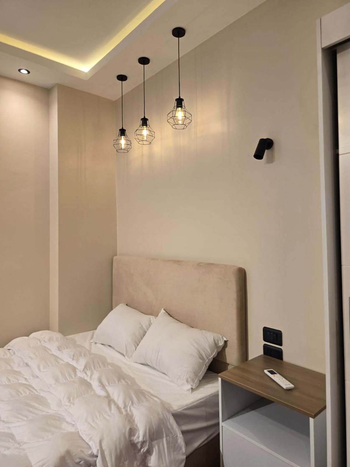 Fully Furnished Modern In New Apartment *